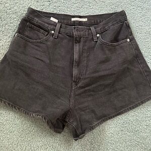Black levis shorts
